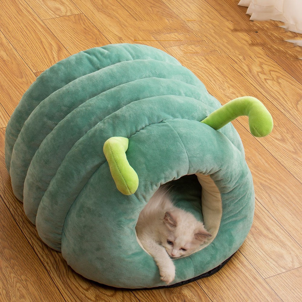 Keep Your Feline Friends Cozy with the Plush Pet Bed Winter Warm